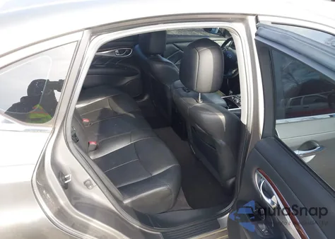 2011 Infiniti M37 z USA, uszkodzony, nr VIN JN1BY1AP0BM320050